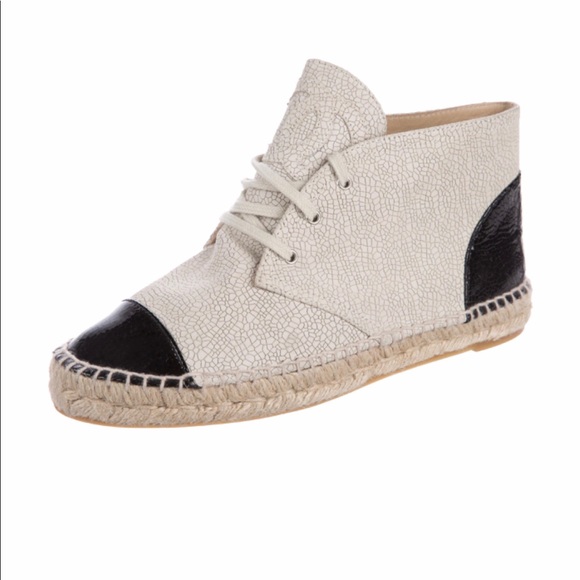 CHANEL ANKLE BOOTS - Picture 2 of 6